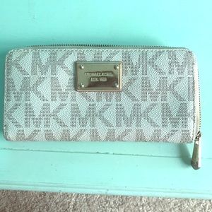 Michael Kors wallet